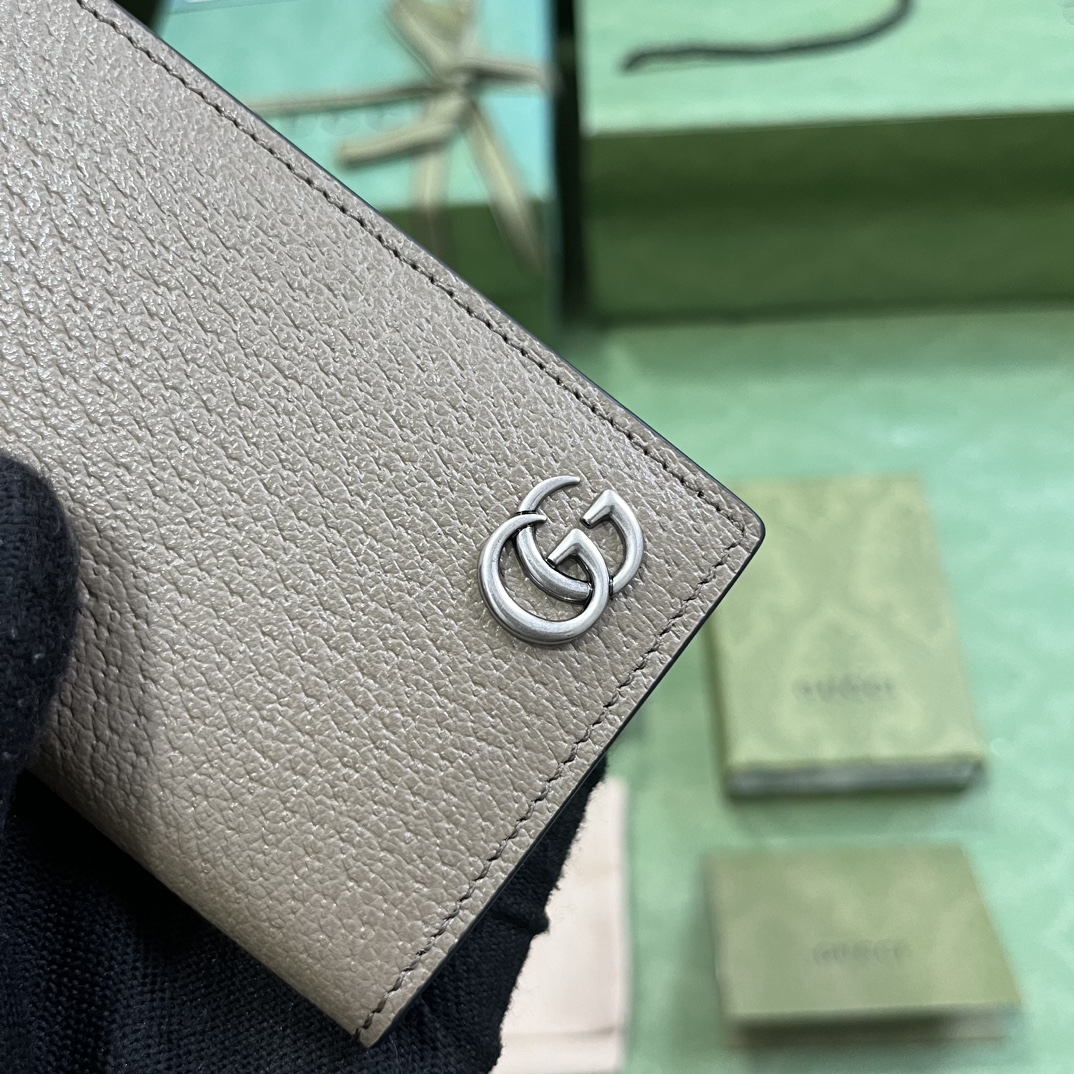 G*u*i gg marmont card case