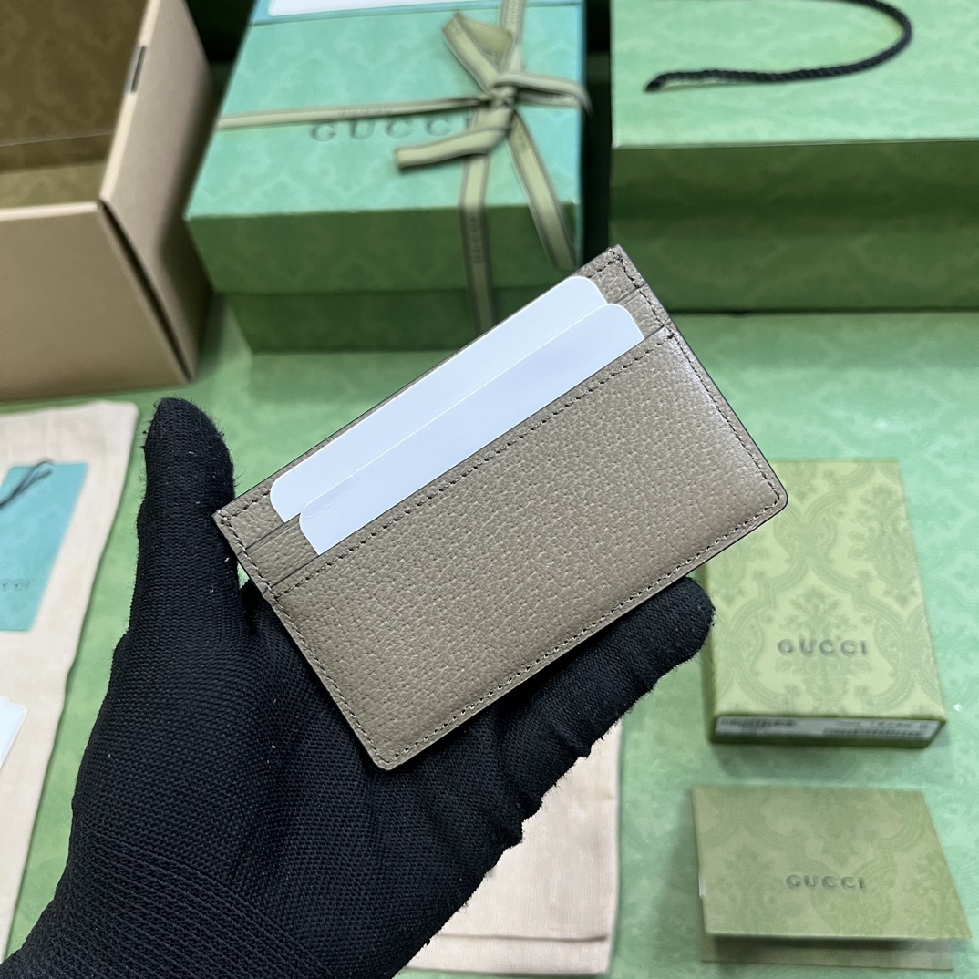 G*u*i gg marmont card case