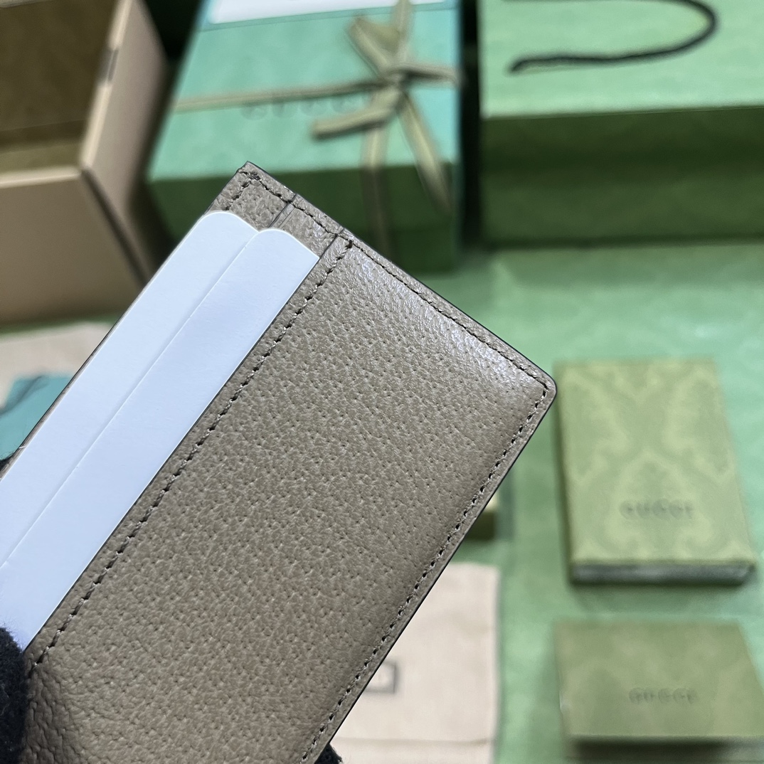 G*u*i gg marmont card case