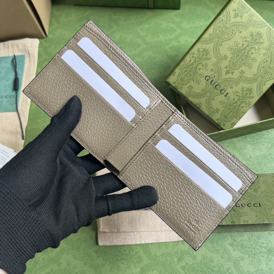 G*u*i gg marmont leather bi-fold wallet