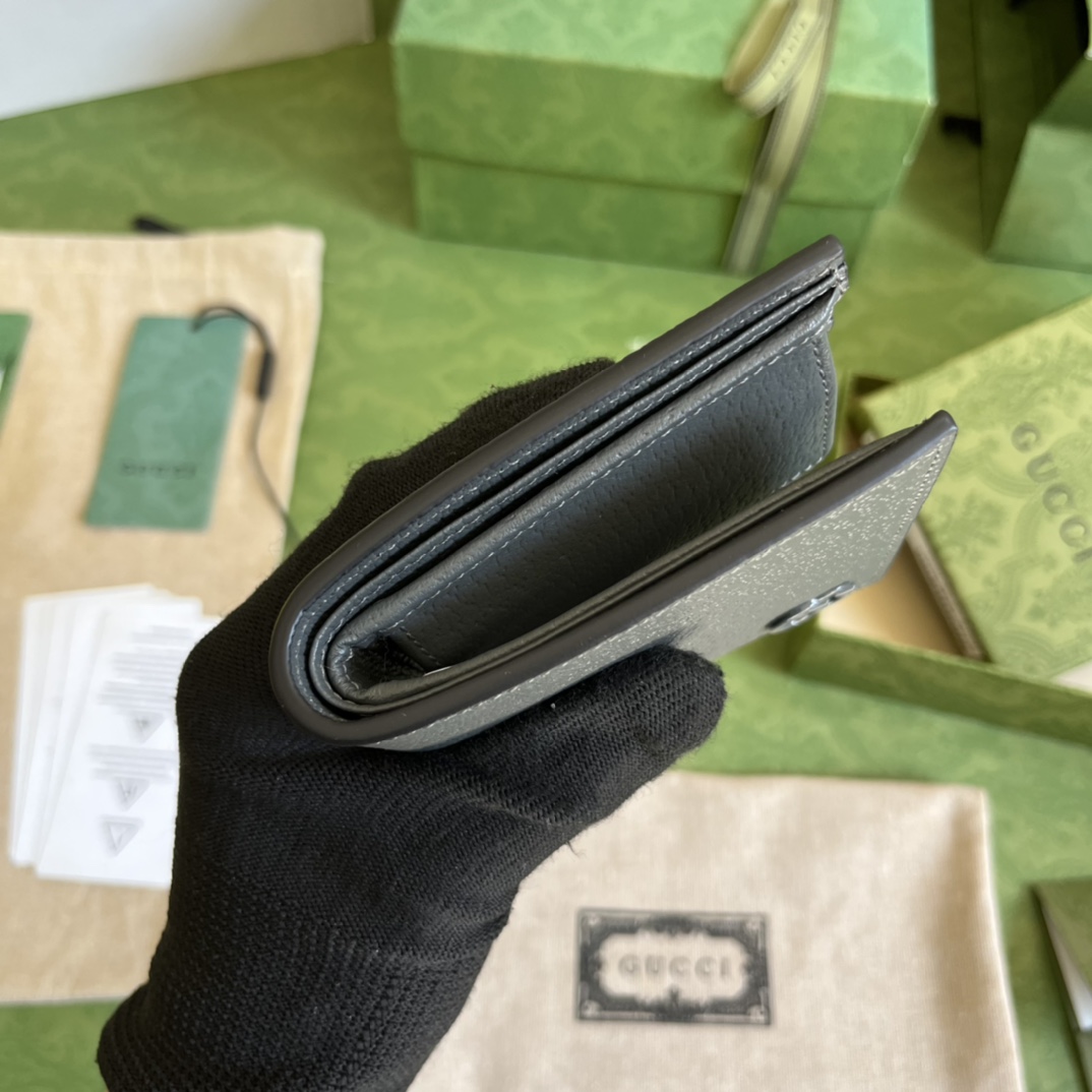 G*u*i gg marmont leather bi-fold wallet