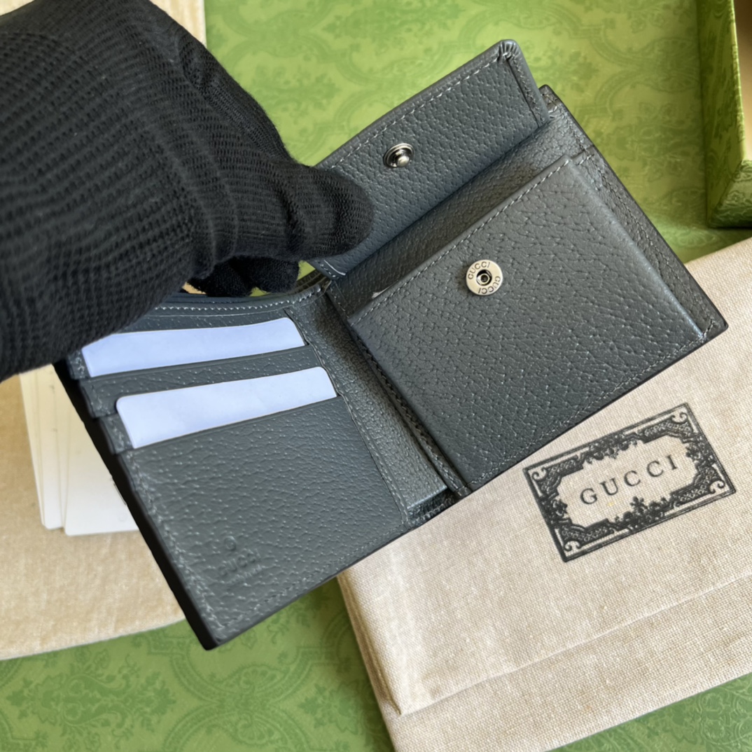G*u*i gg marmont leather bi-fold wallet