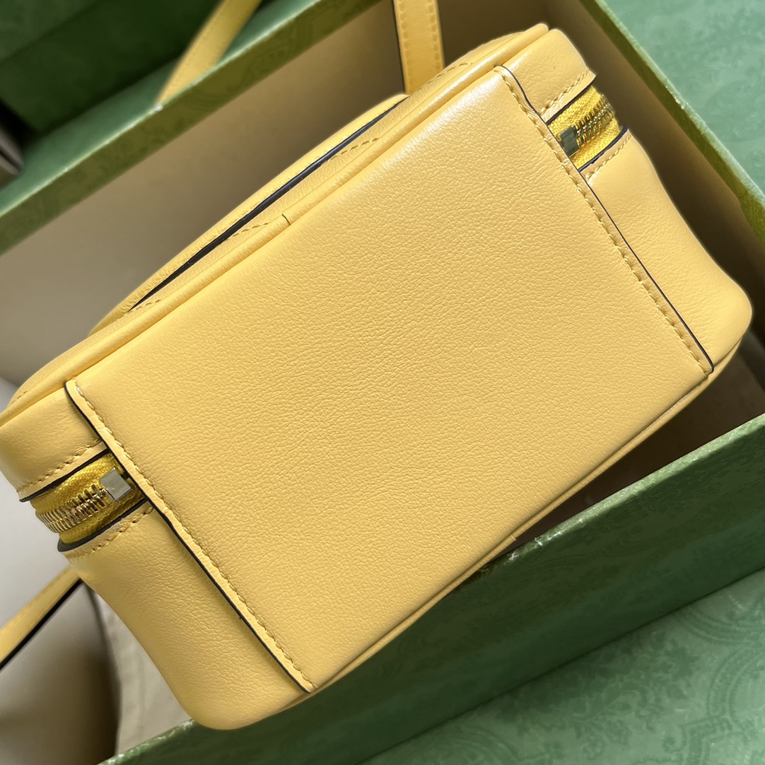 G*u*i blondie top handle bag