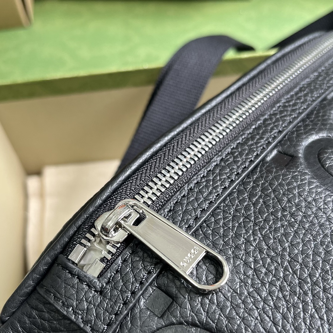 G*u*i gg belt bag