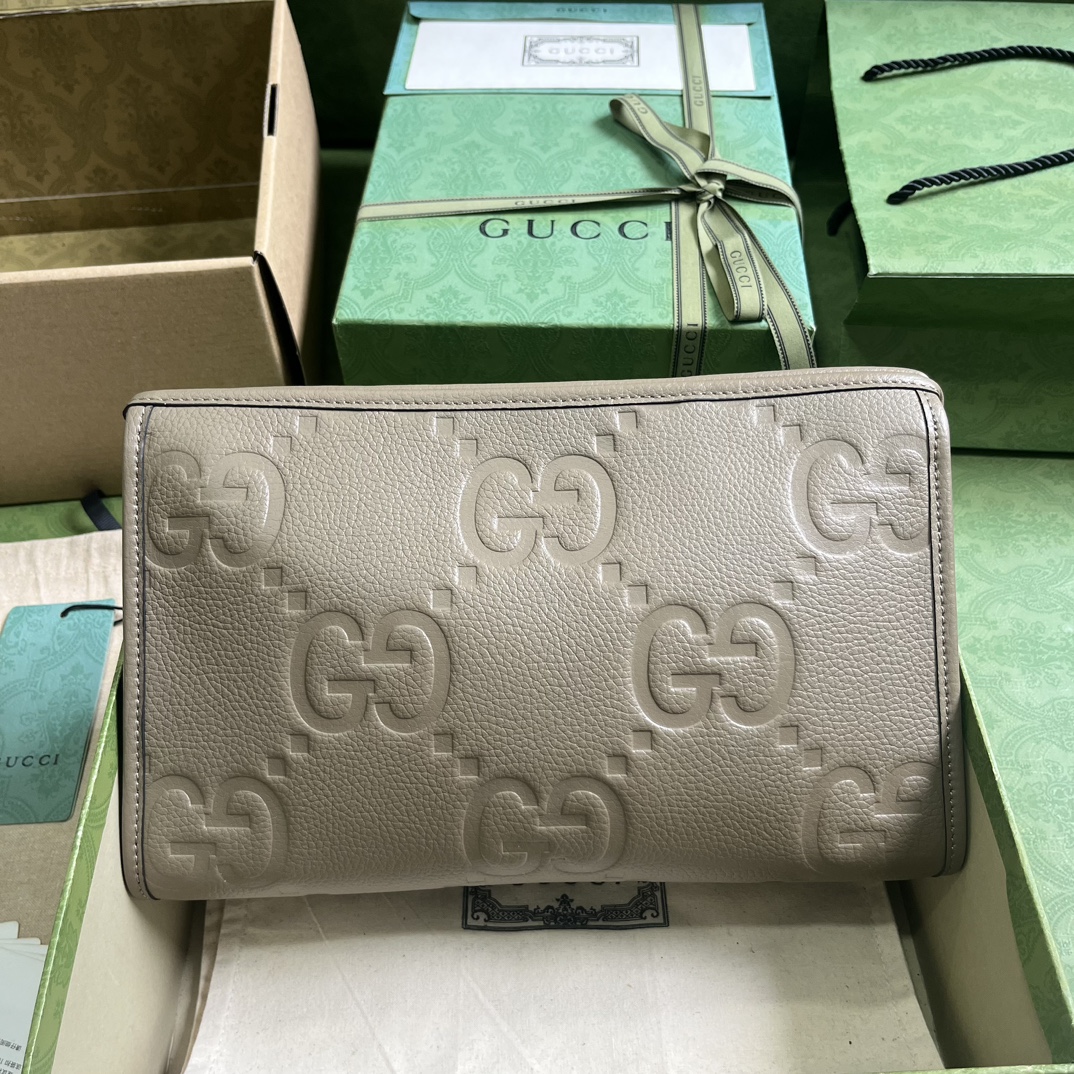 G*u*i jumbo gg pouch