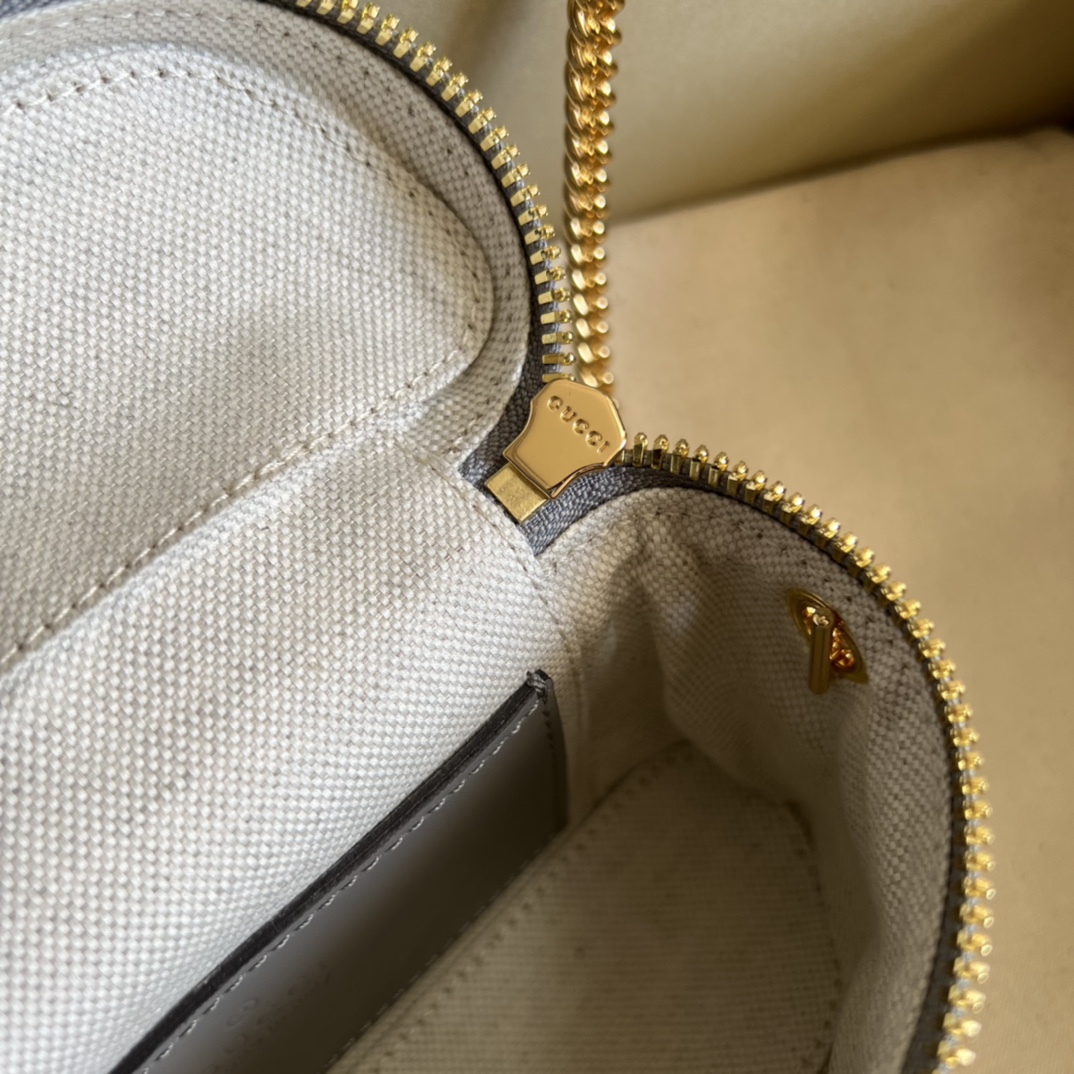 G*u*i gg matelassÉ top handle mini bag