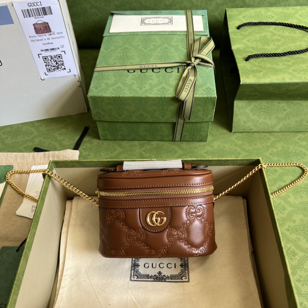 G*u*i gg matelassÉ top handle mini bag