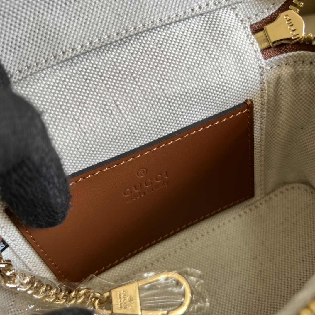 G*u*i gg matelassÉ top handle mini bag