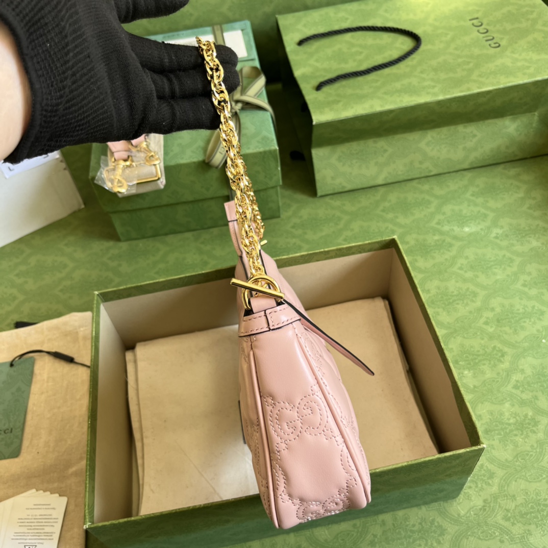 G*u*i matelassé handbag