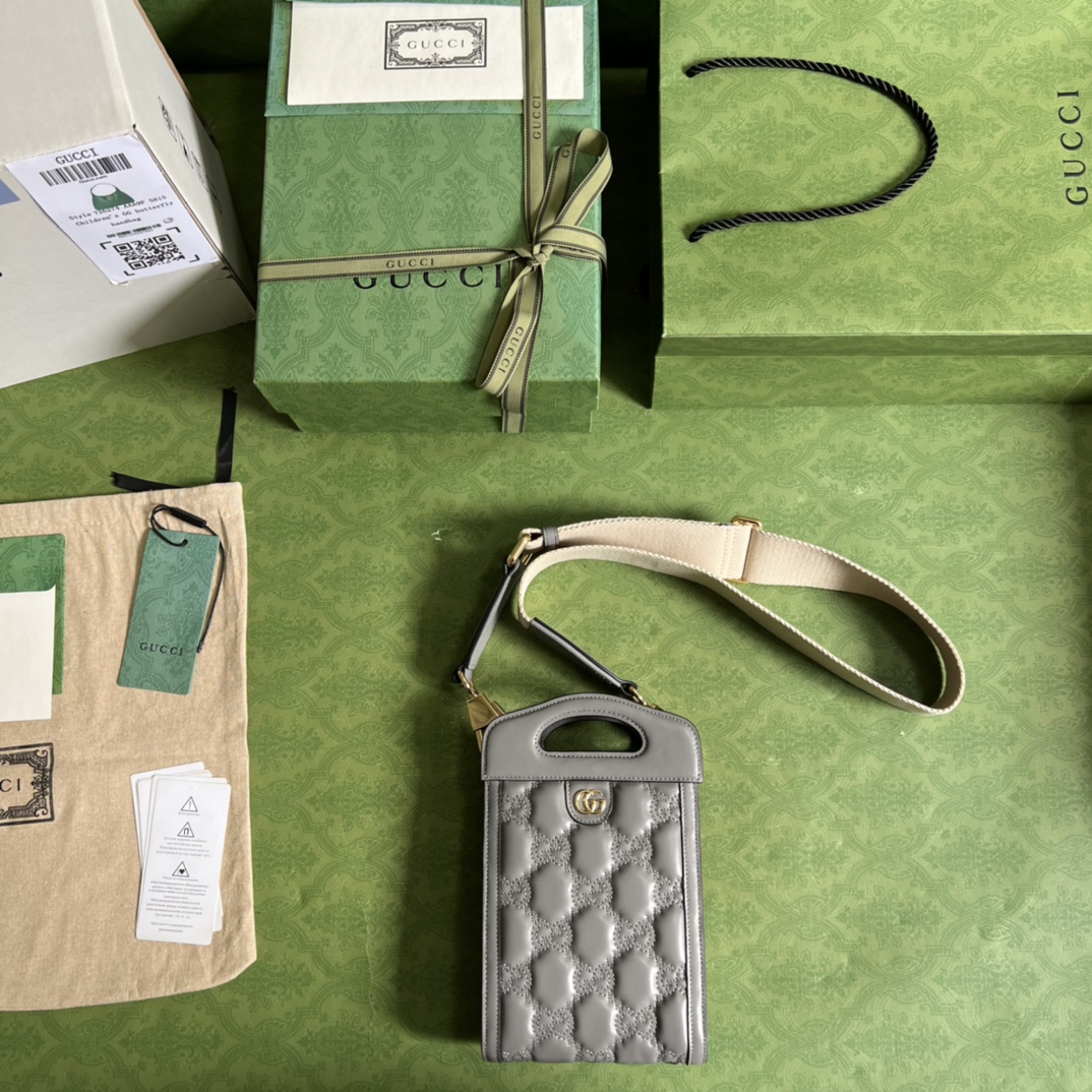 G*u*i gg matelassÉ top handle mini bag