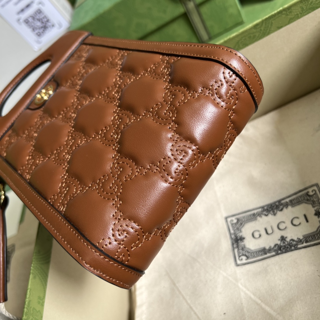 G*u*i gg matelassÉ top handle mini bag