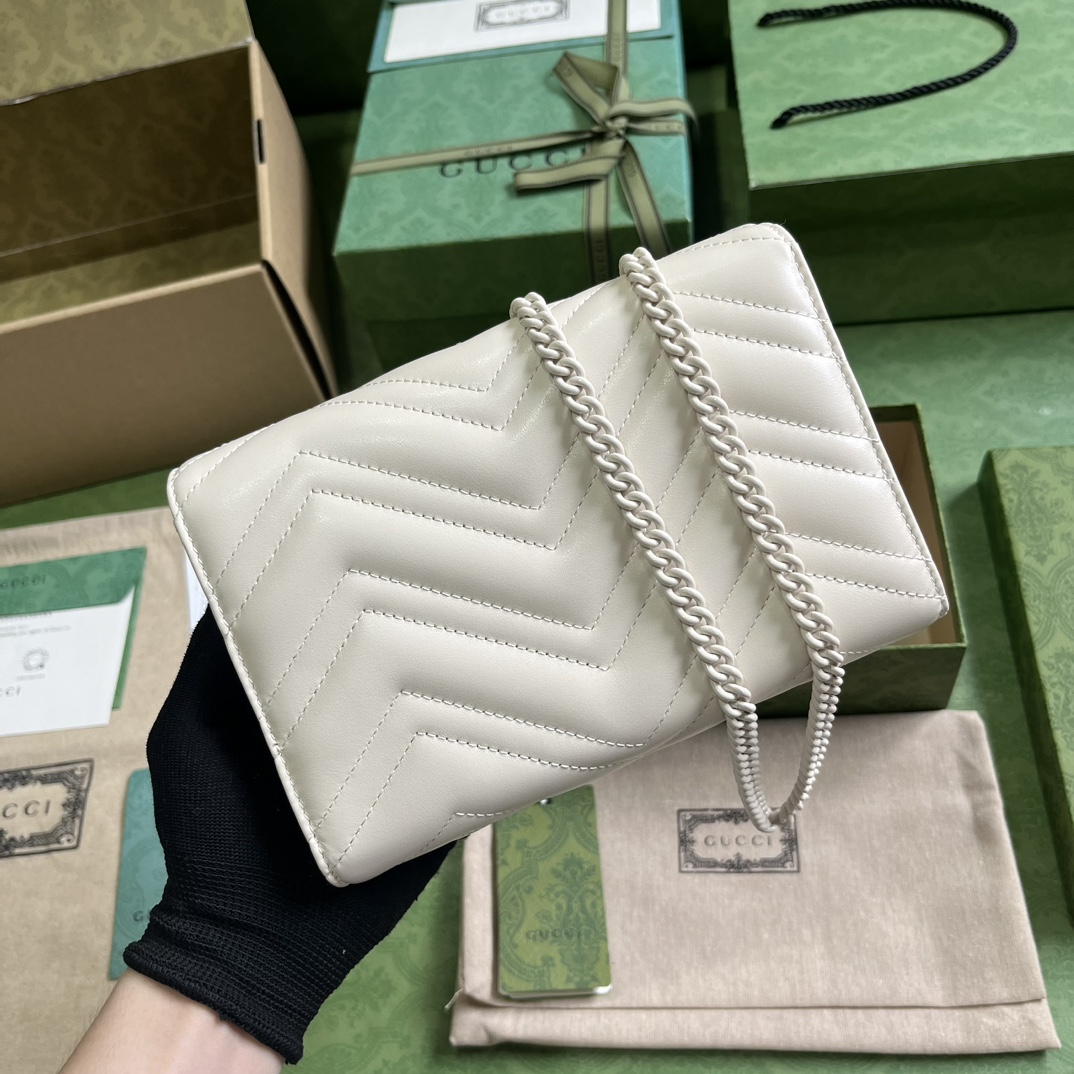 G*u*i gg marmont mini bag