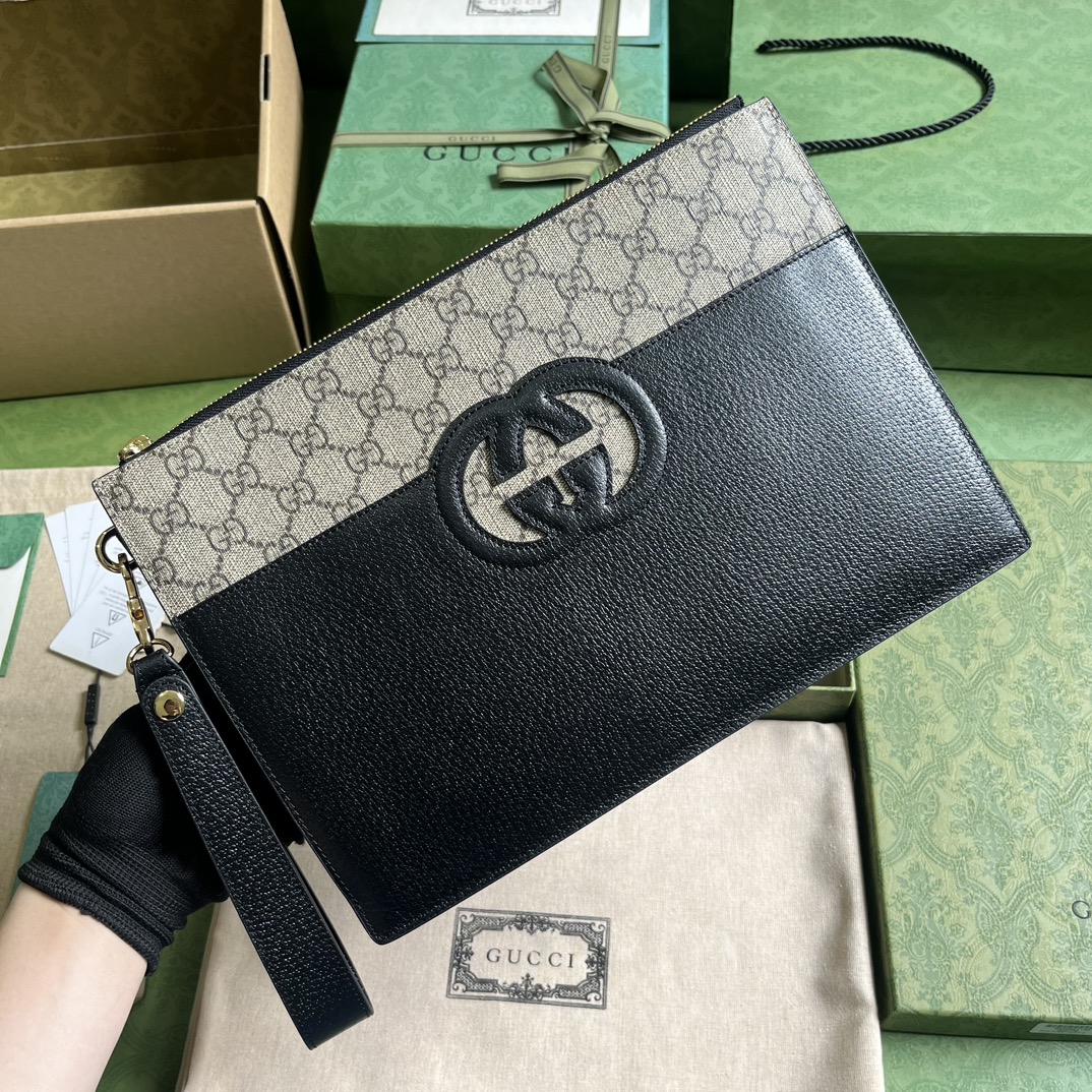 G*u*i pouch with cut-out interlocking g