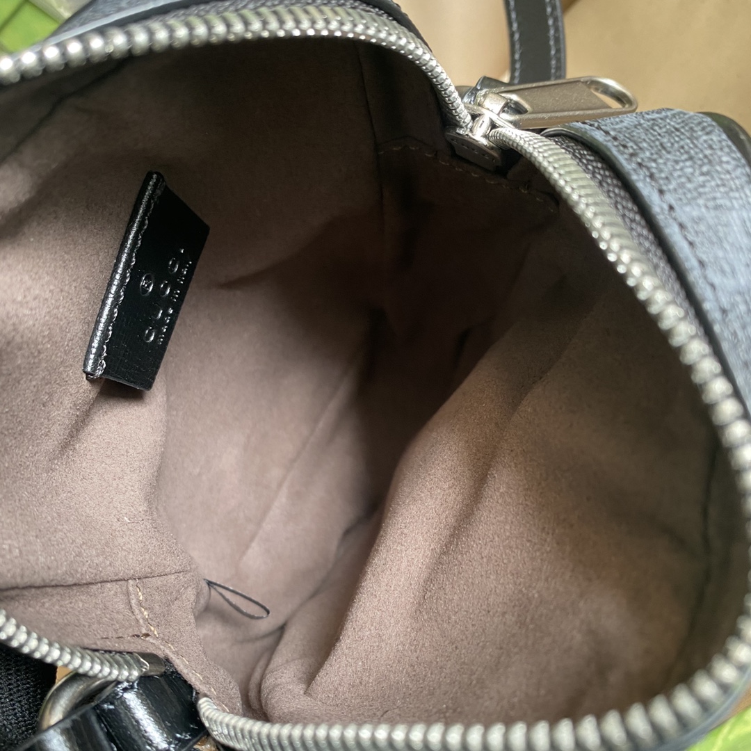 G*u*i meo vintage mini handbag