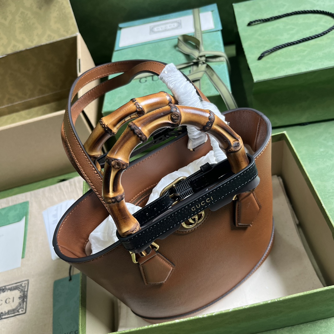 G*u*i diana small tote bag