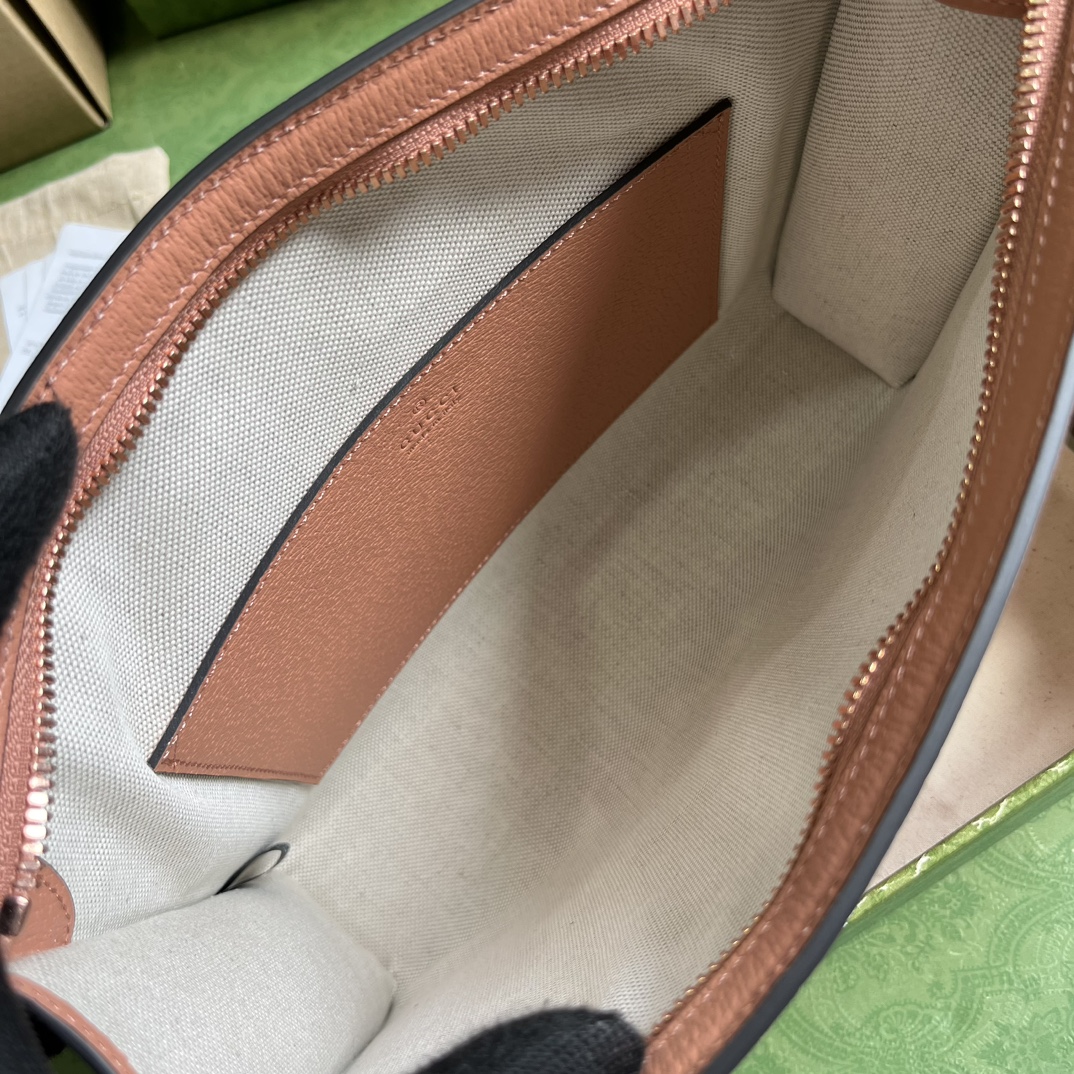 G*u*i ophidia pouch
