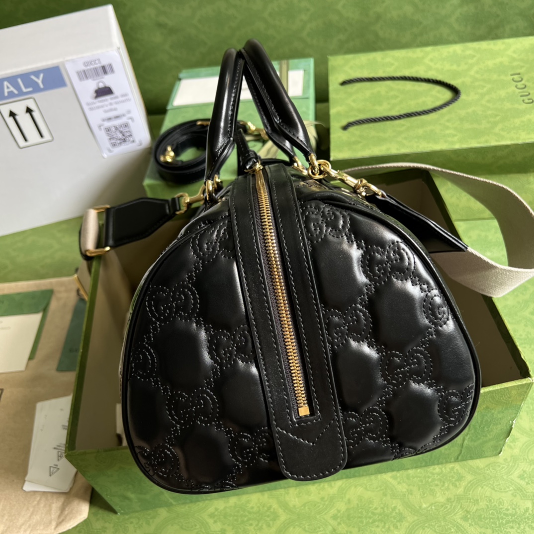 G*u*i gg matelassÉ medium bag