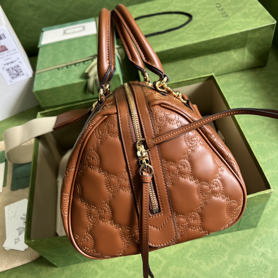 G*u*i gg matelassÉ medium bag