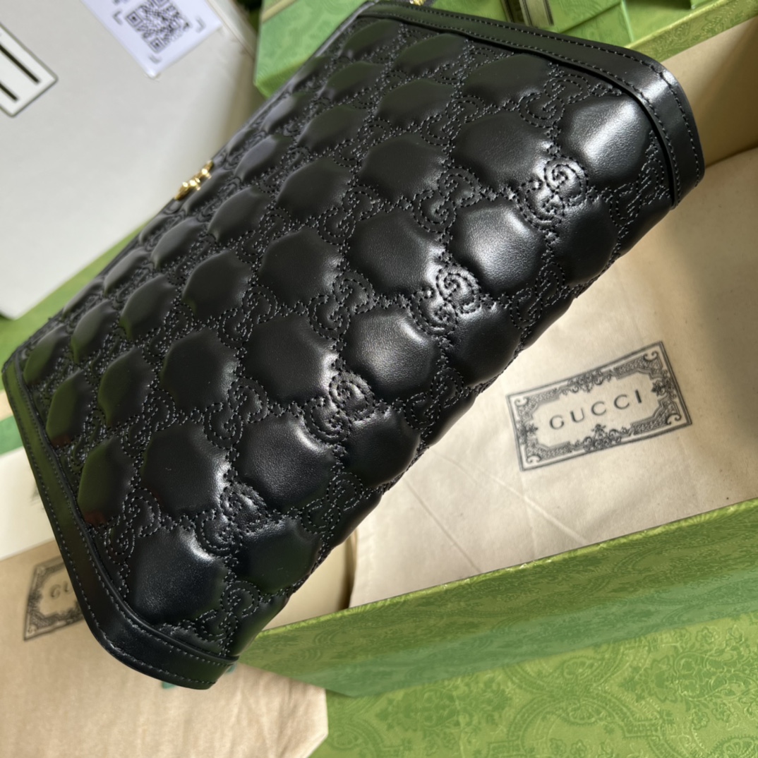 G*u*i gg matelassÉ pouch