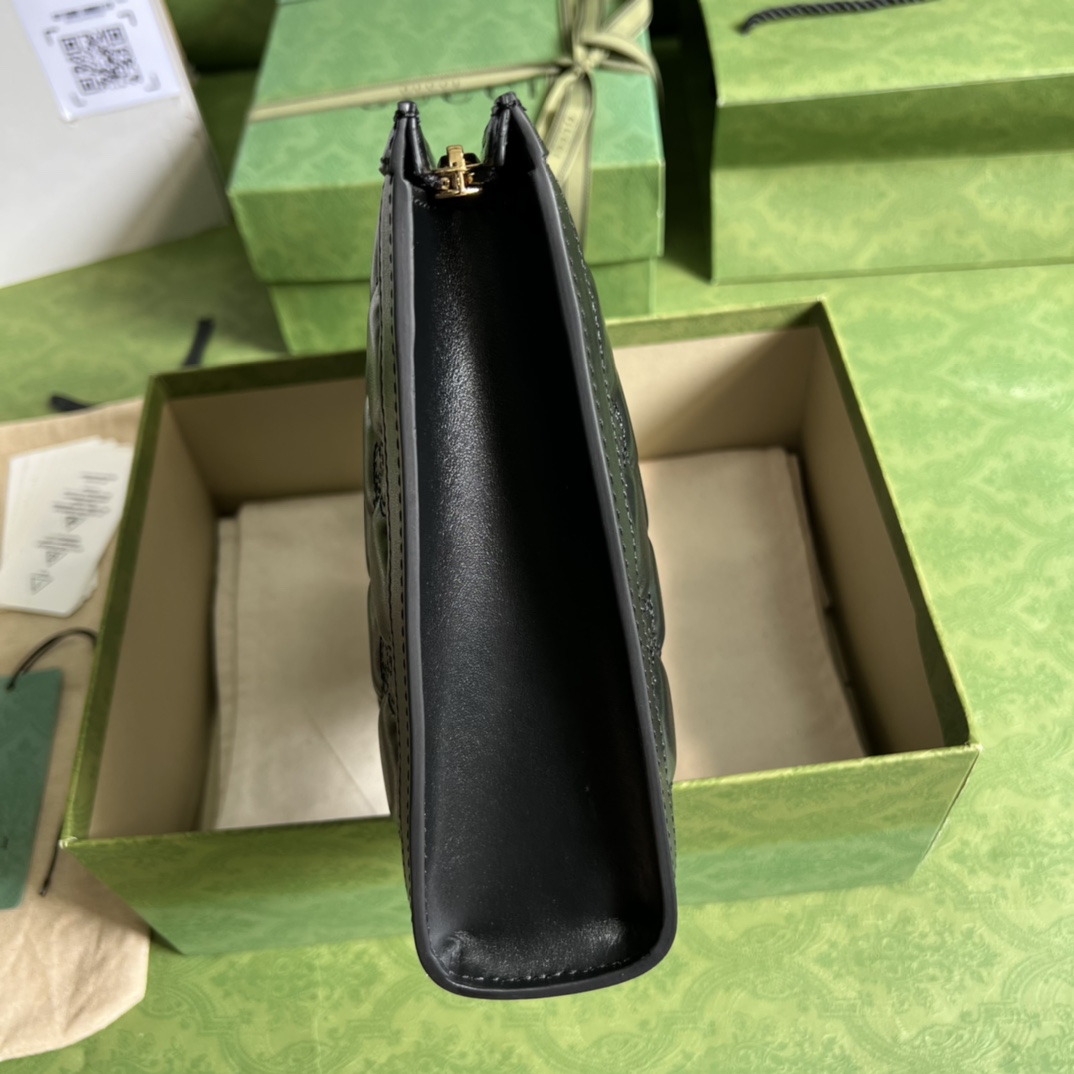 G*u*i gg matelassÉ pouch