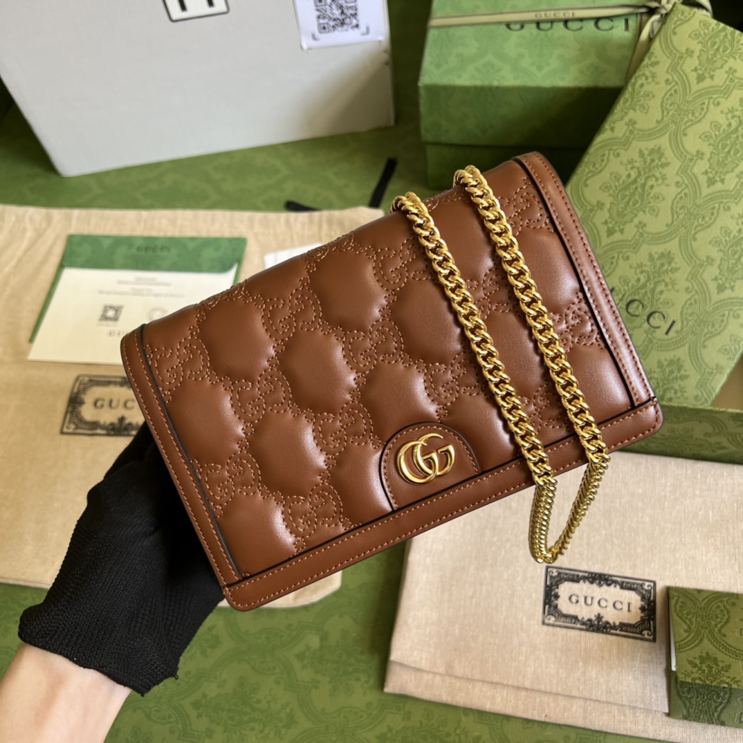 G*u*i gg matelassÉ chain wallet