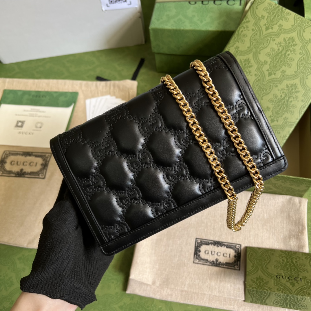 G*u*i gg matelassÉ chain wallet