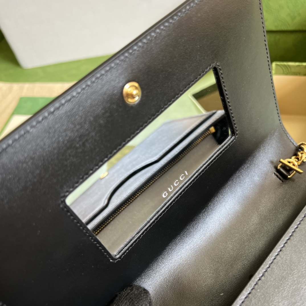 G*u*i gg matelassÉ chain wallet
