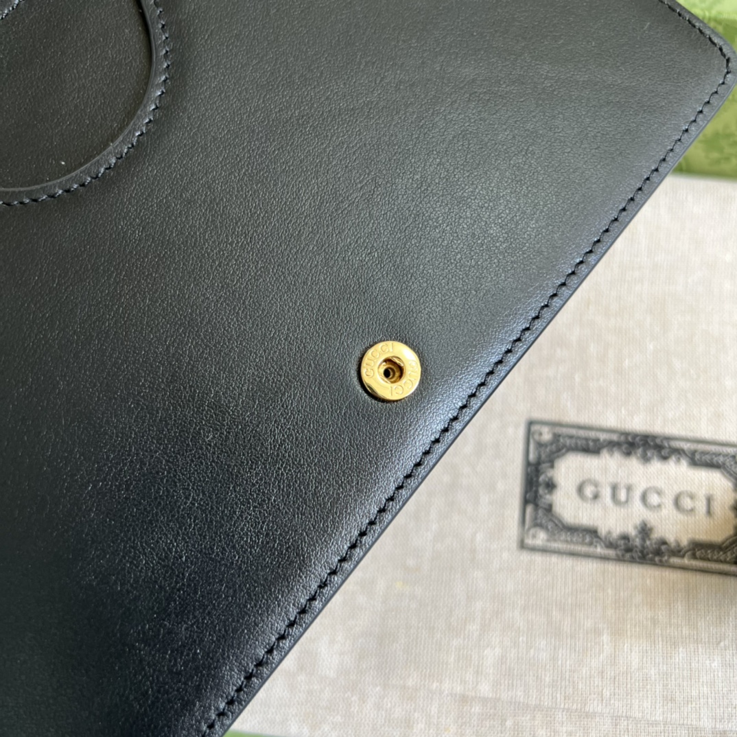G*u*i gg matelassÉ chain wallet