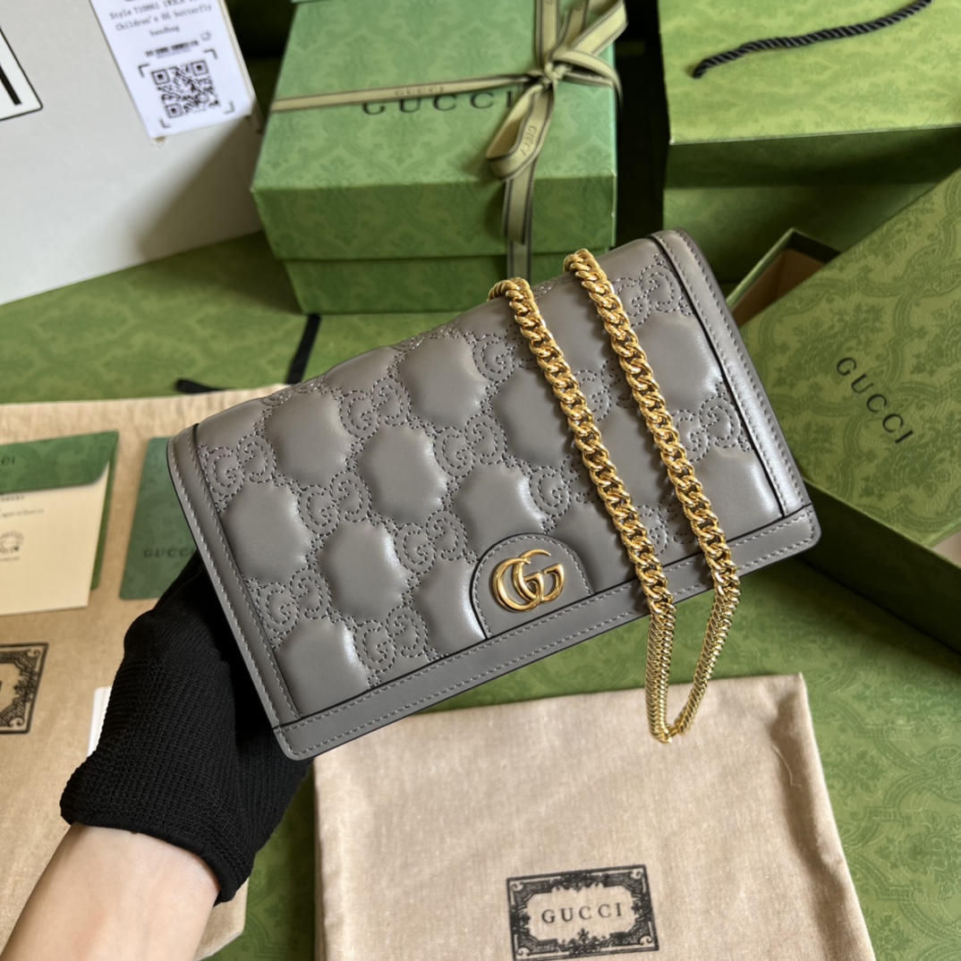 G*u*i gg matelassÉ chain wallet