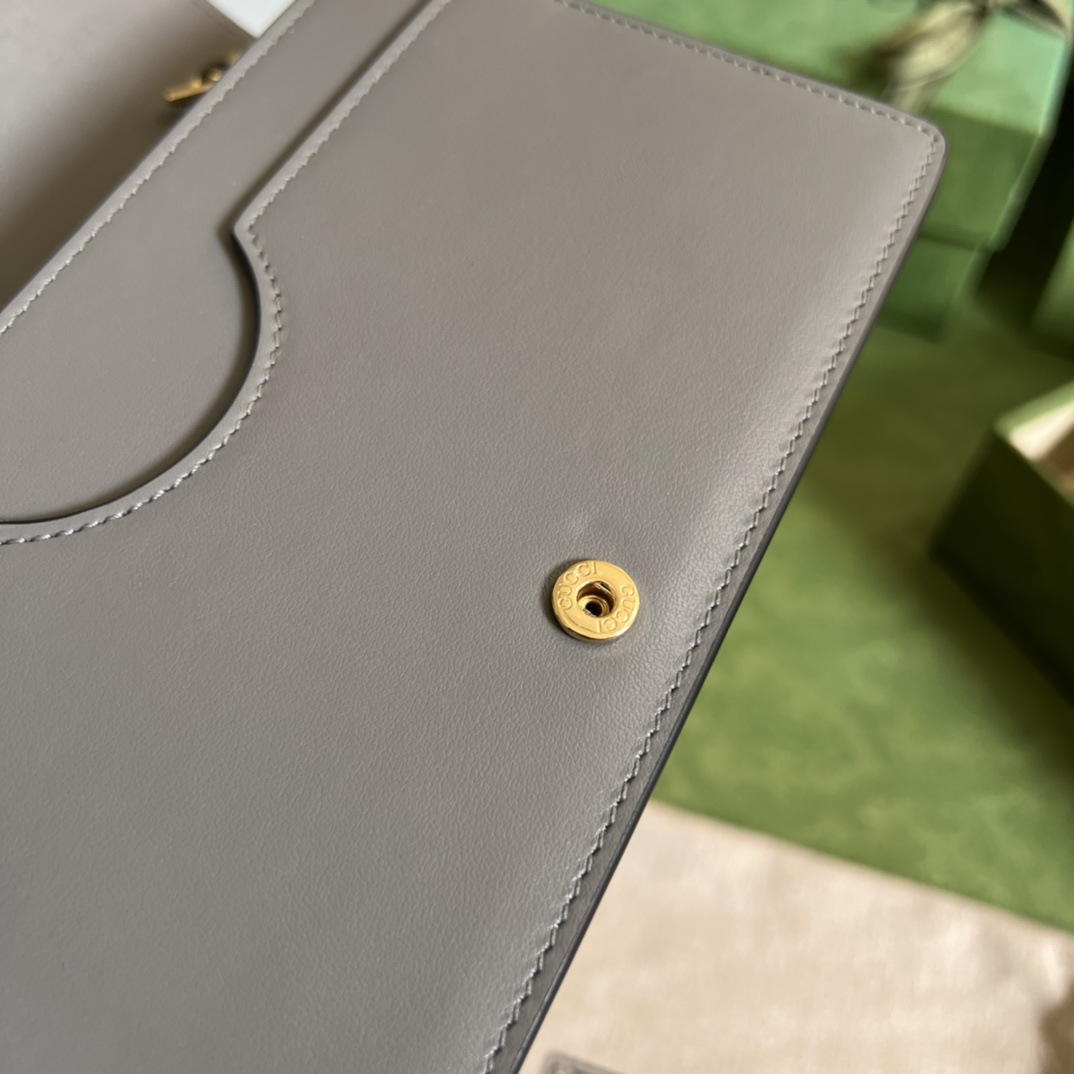 G*u*i gg matelassÉ chain wallet