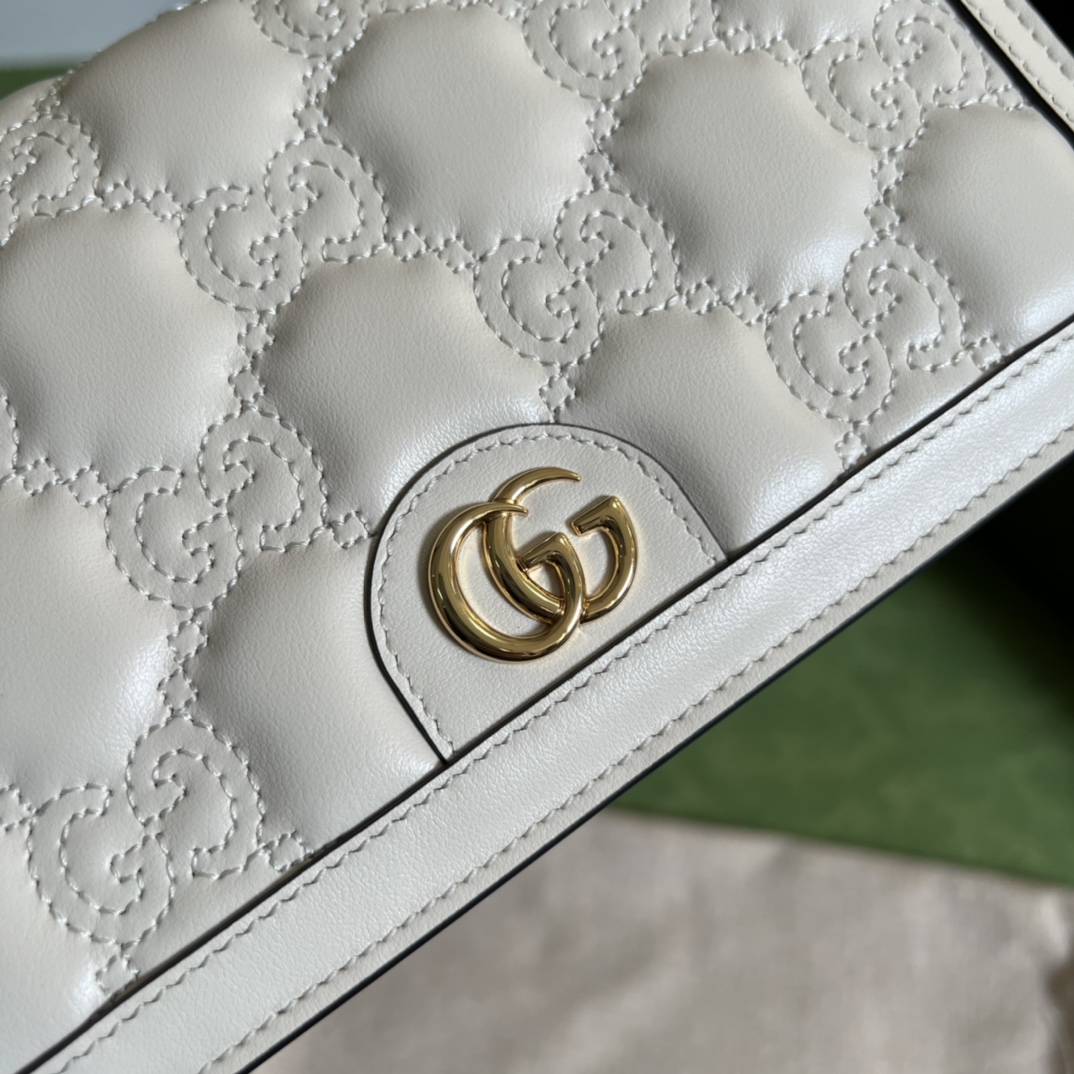 G*u*i gg matelassÉ chain wallet