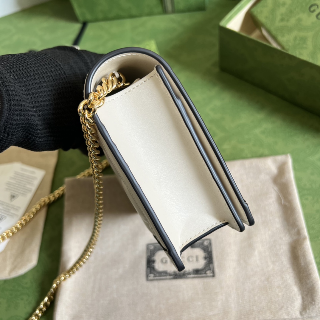 G*u*i gg matelassÉ chain wallet