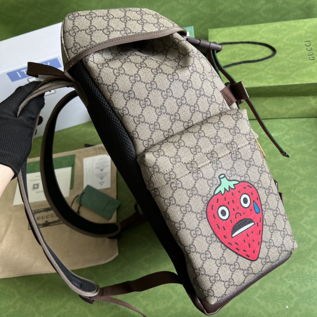 G*u*i gg skateboard backpack with web