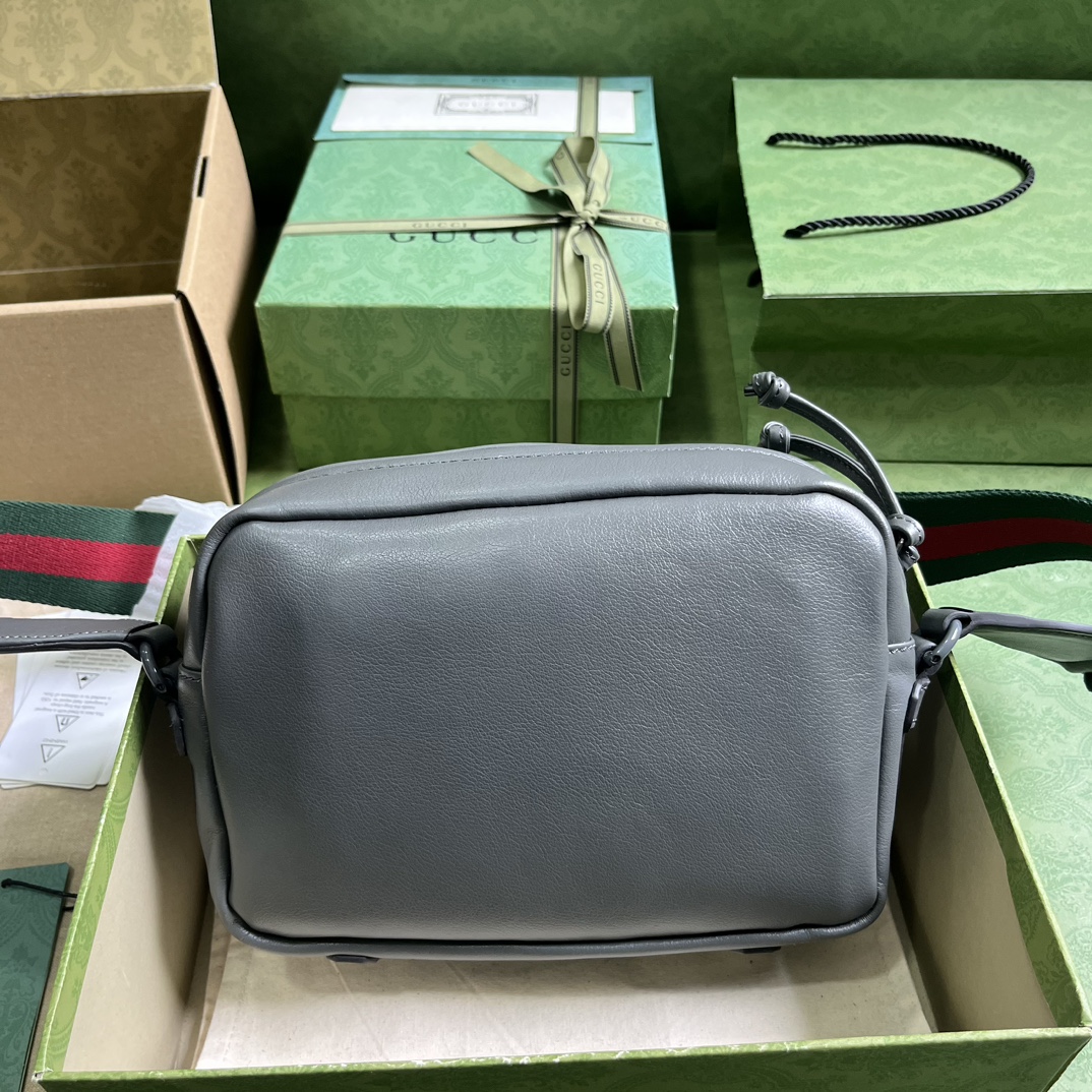 G*u*i shoulder bag with tonal double g
