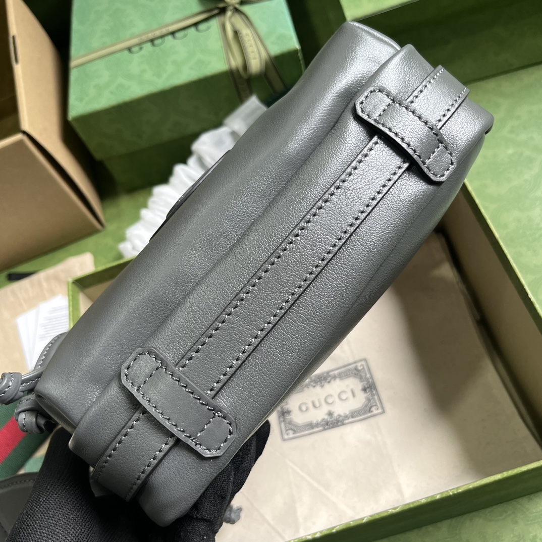G*u*i shoulder bag with tonal double g
