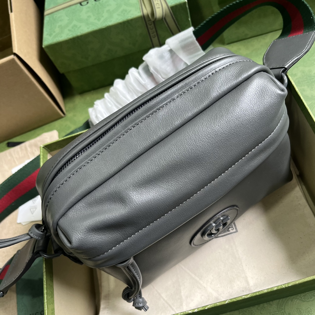 G*u*i shoulder bag with tonal double g