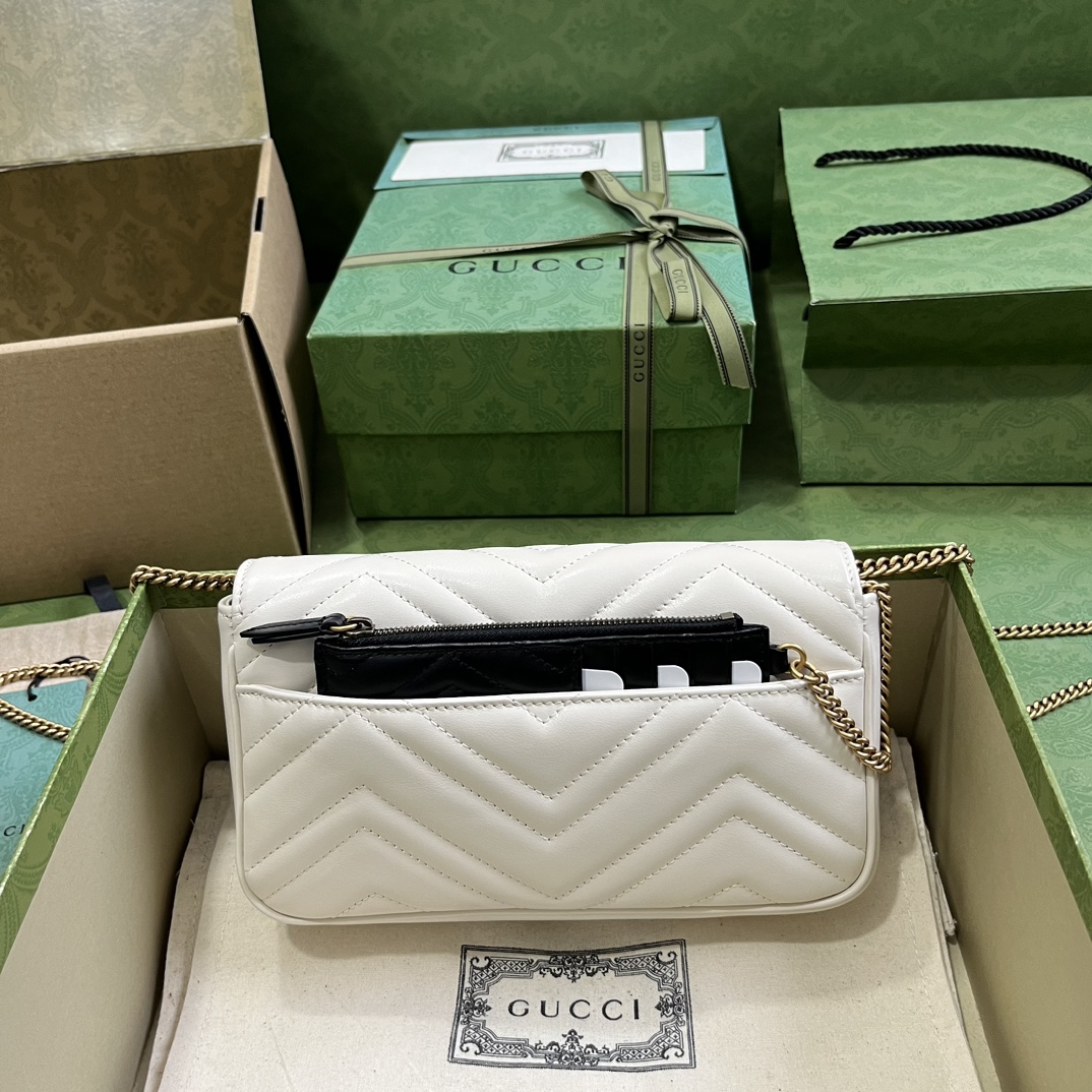 G*u*i gg marmont mini bag