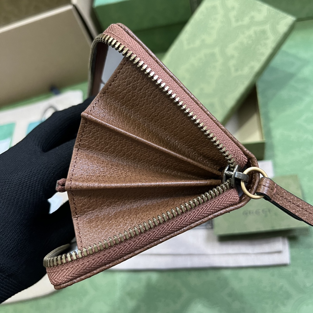 G*u*i diana wallet