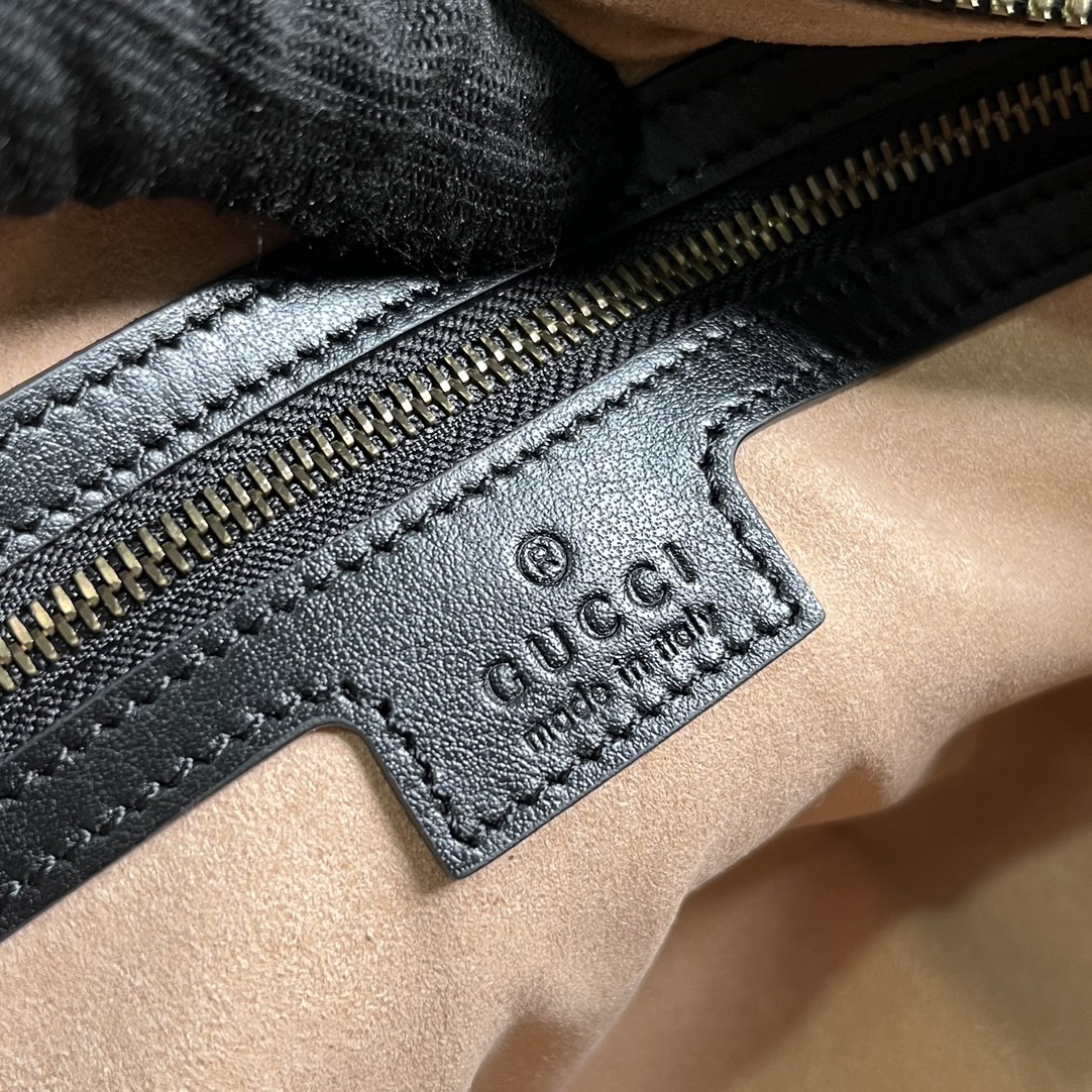 G*u*i gg marmont small top handle bag