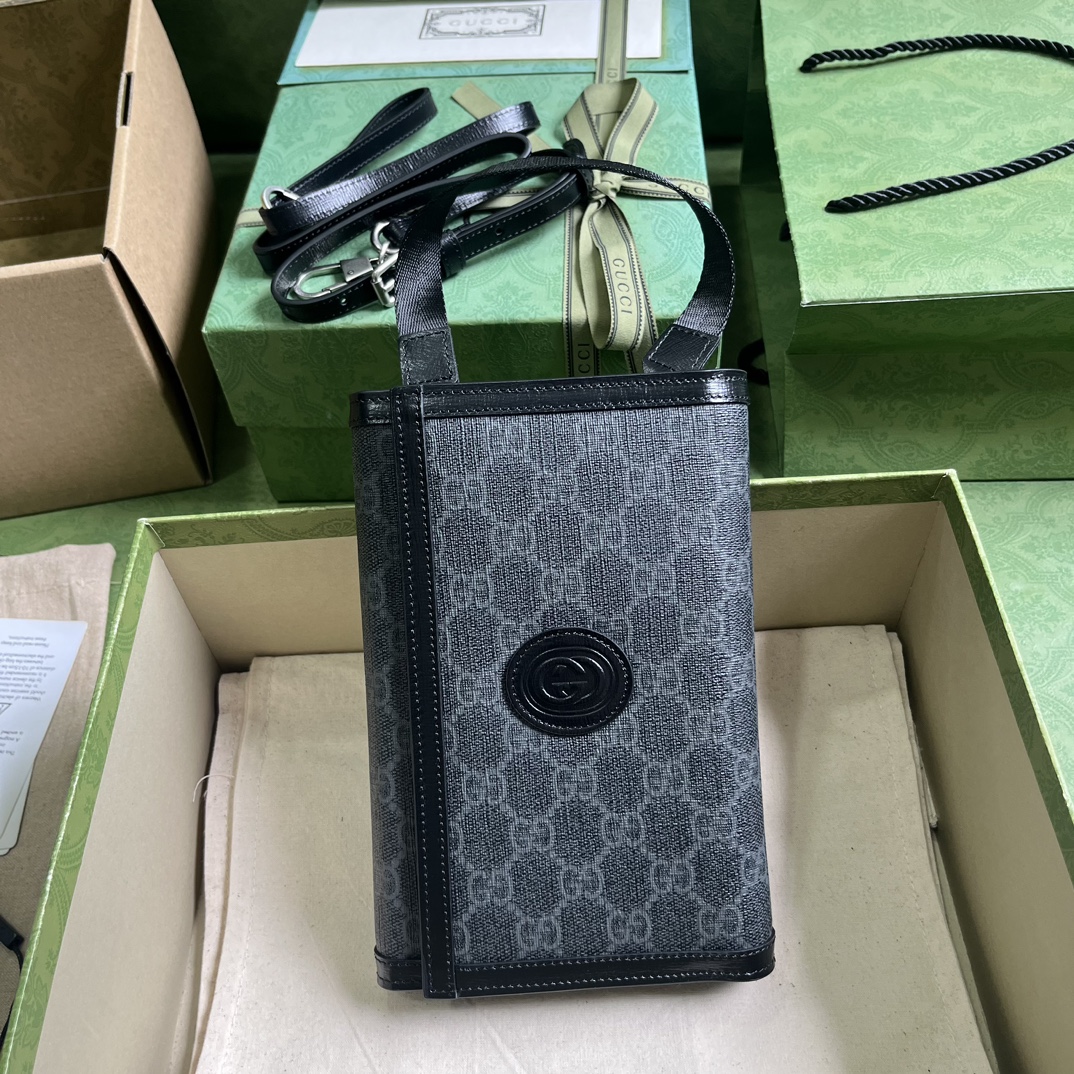G*u*i gg top handle wallet