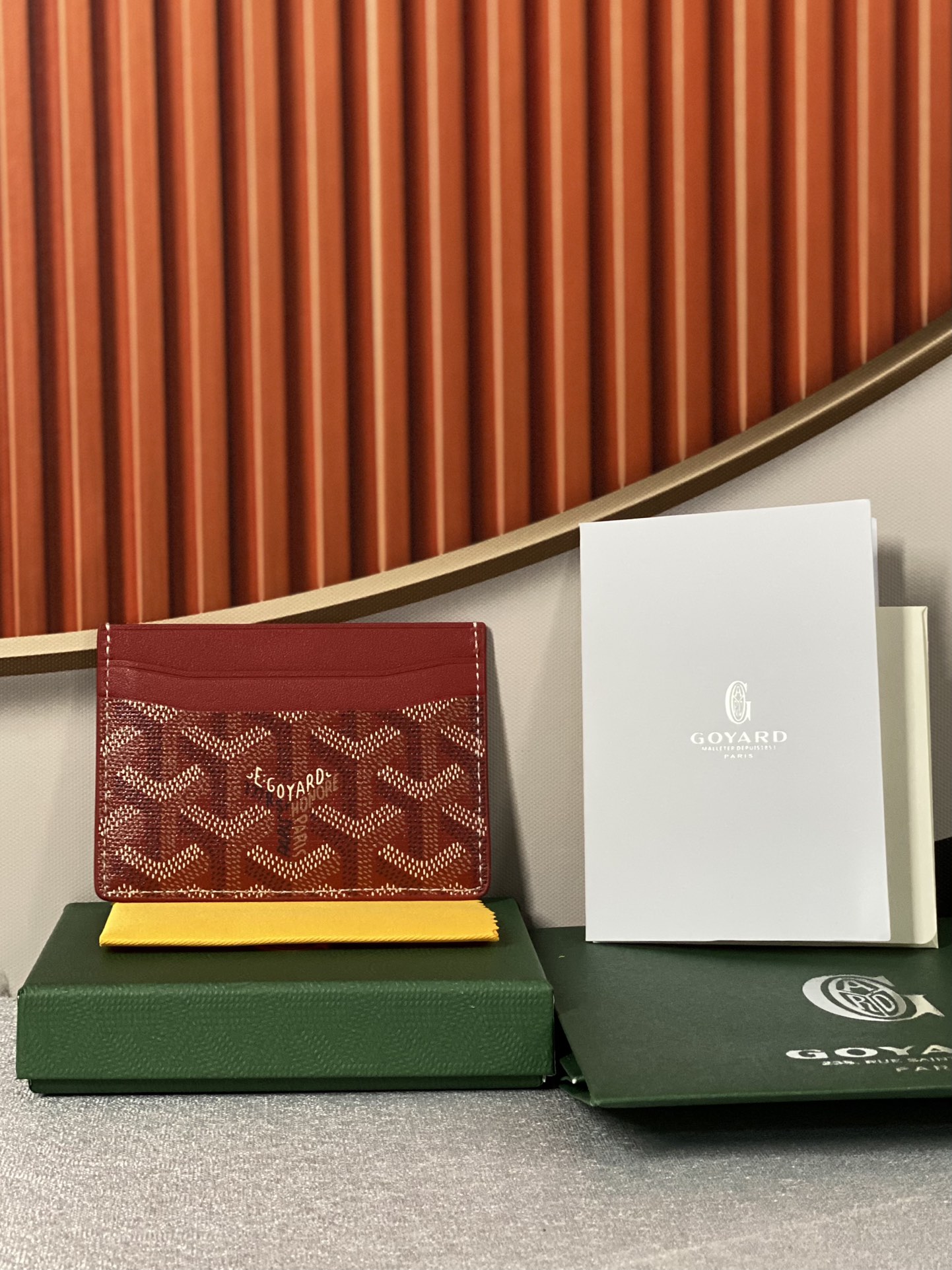 Go*ard card holder