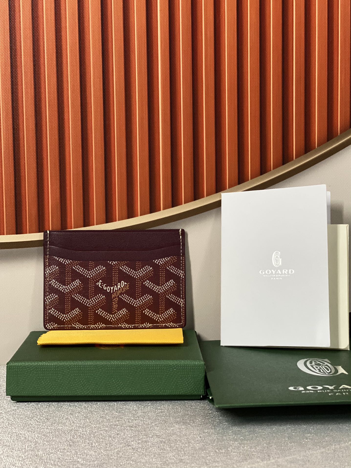 Go*ard card holder