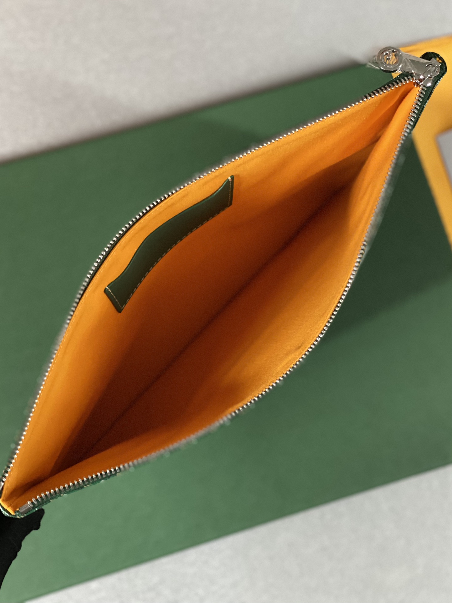 Go*ard sénat mgm pouch