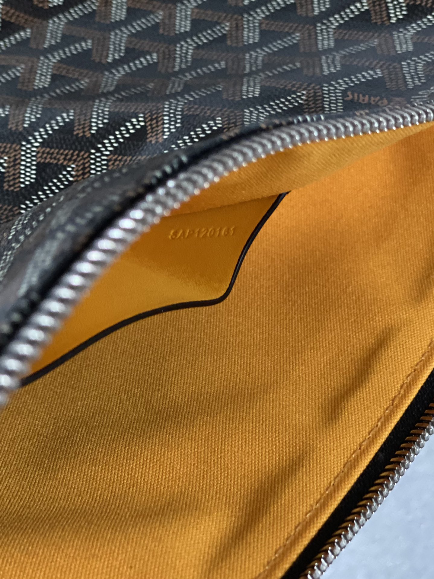Go*ard sénat mgm pouch