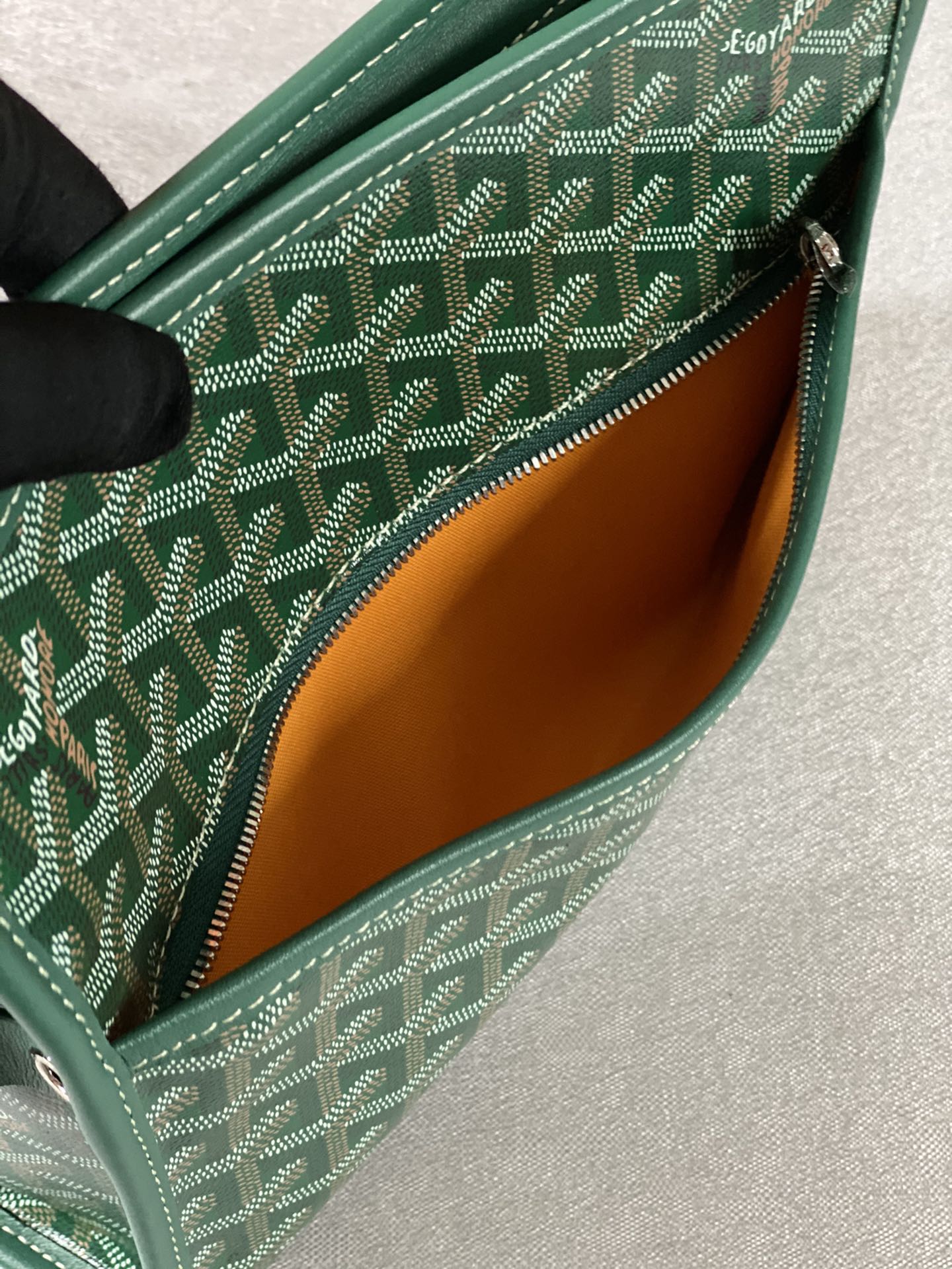 Go*ard jouvence mm toiletry bag