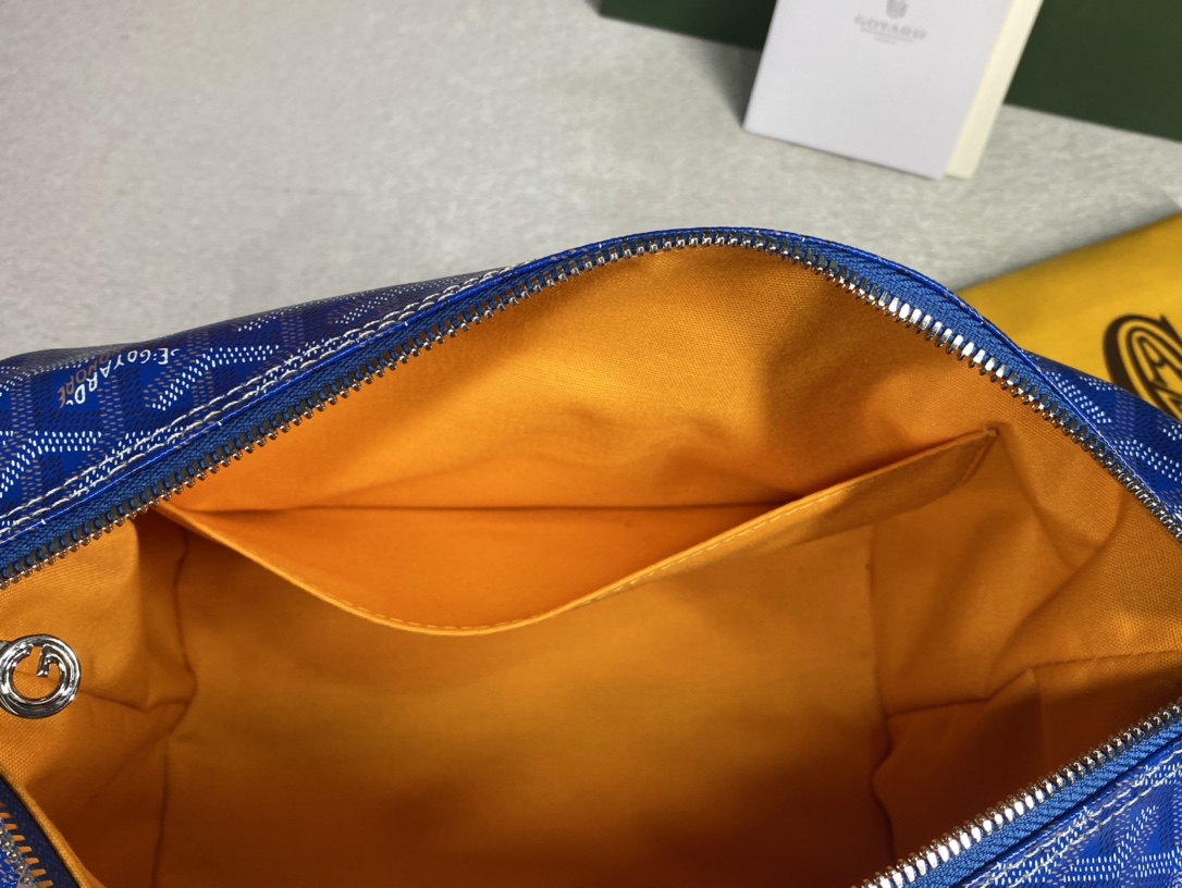 Go*ard bowling 25 toiletry bag