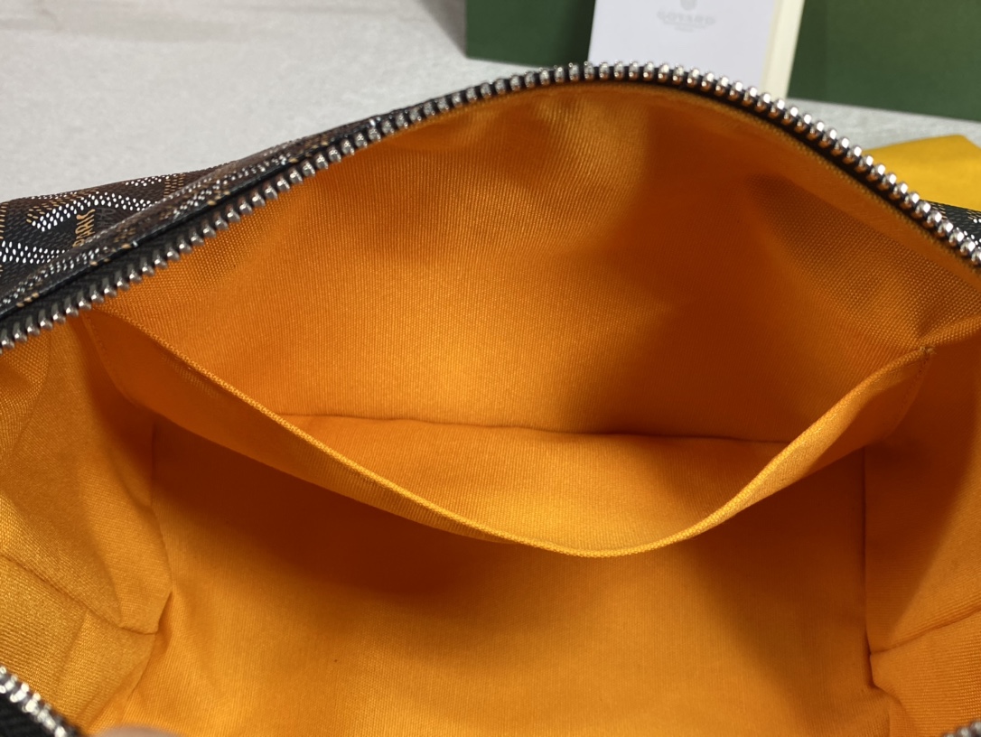 Go*ard bowling 25 toiletry bag