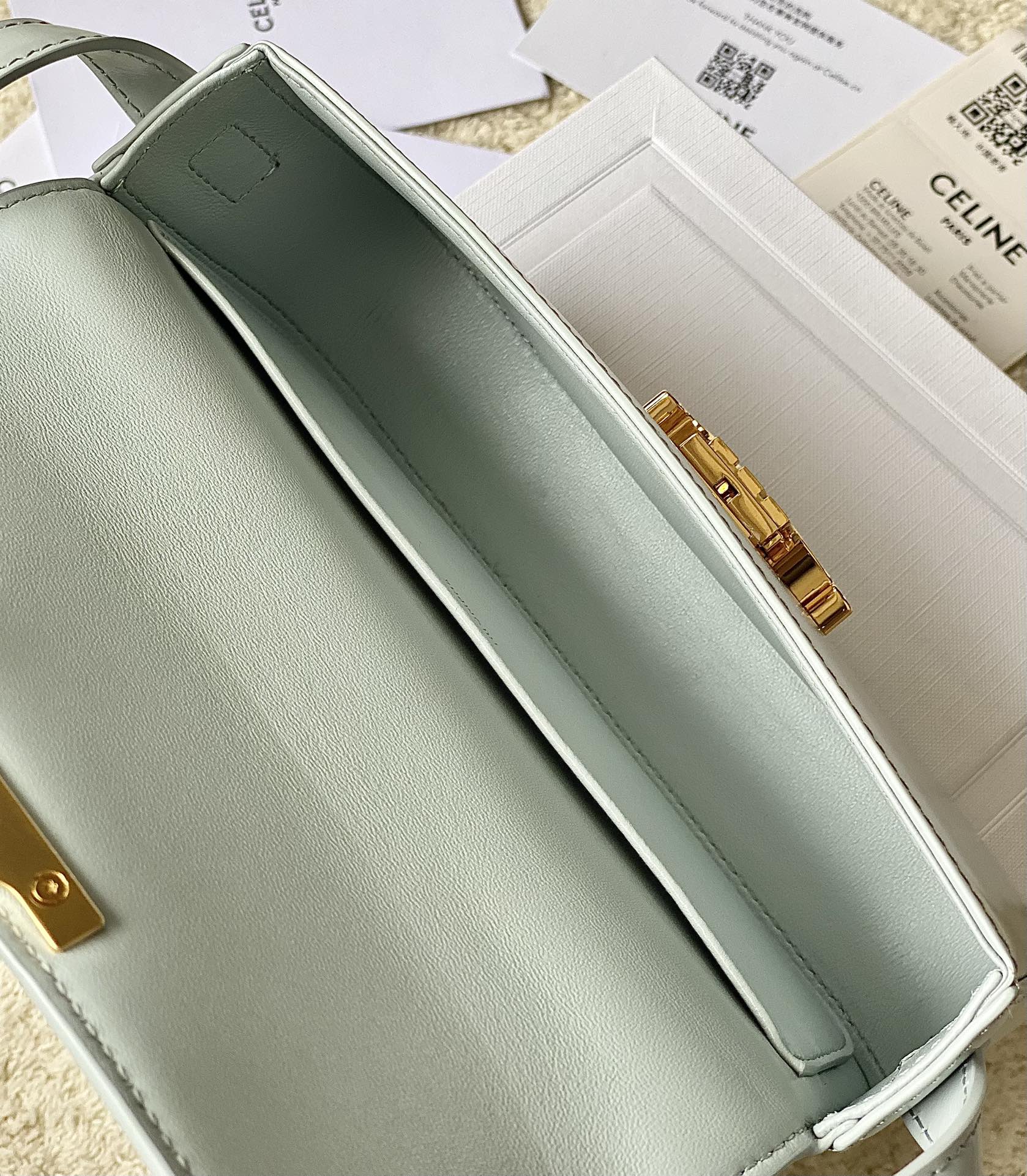 Ce**e triomphe shoulder bag