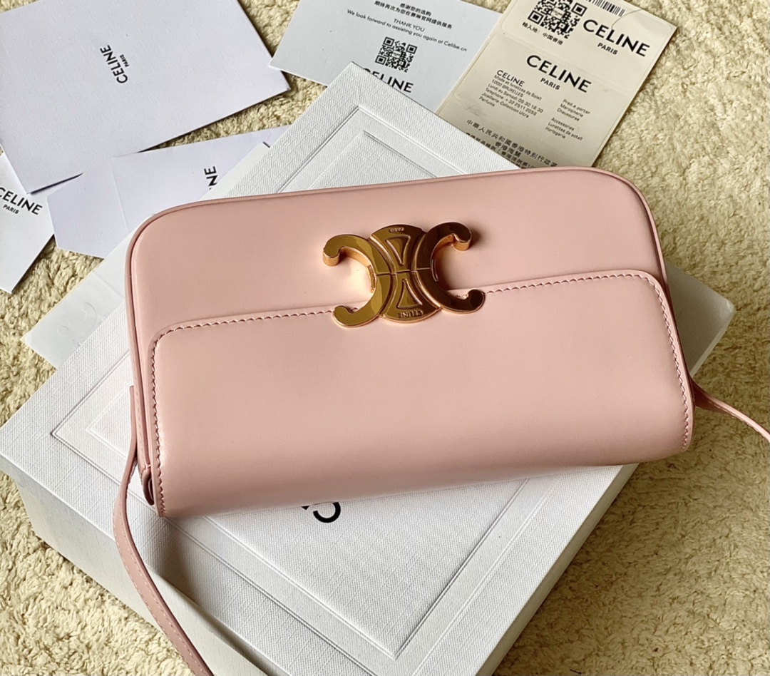 Ce**e triomphe shoulder bag
