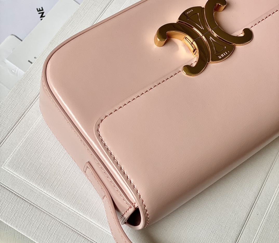 Ce**e triomphe shoulder bag